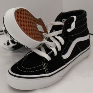 Vans Sk8-Hi Youth Sneakers (Black/White, Size 2.5Y)